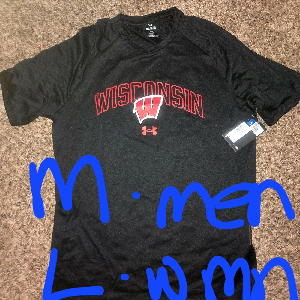 Under Armour Black and Red Short Sleeve Tee for Active Comfort